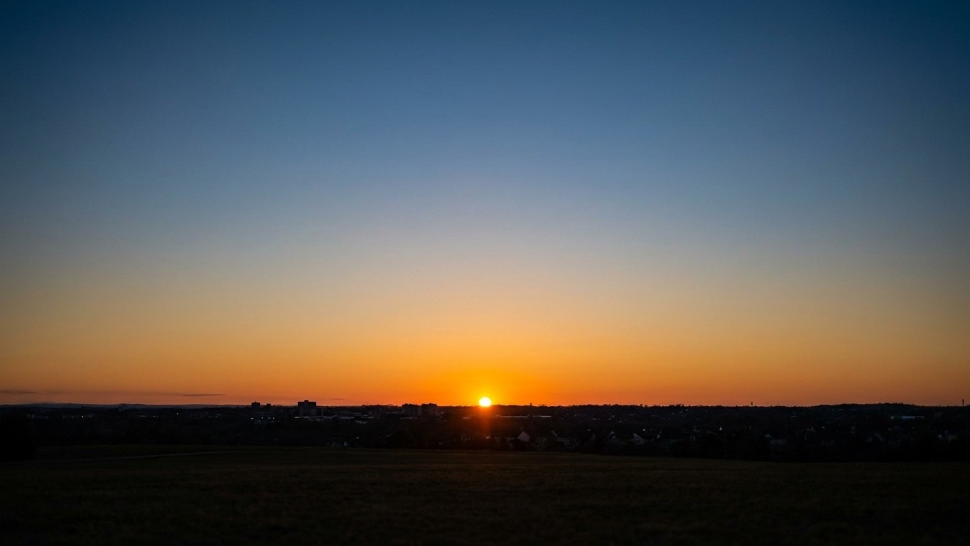 C'est fini pour l'attente depuis 1999 : le 12 août 2026, la Belgique verra 89 % du Soleil disparaître, mais un détail à 20...